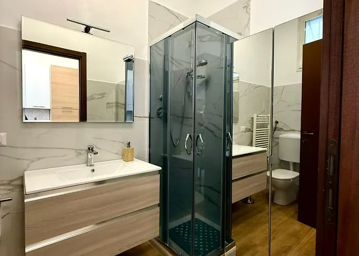 Col8 Apartment *